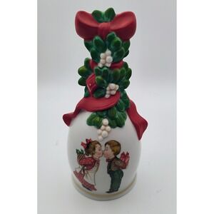 Vintage Avon 1989 Christmas Bell Figurine‎ Mistletoe Kissing Kids Porcelain
